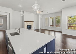 Building Photo - 133 Maravillas