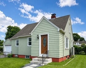 Building Photo - 67 Mulberry St