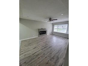 Building Photo - 9729 Princess Dr