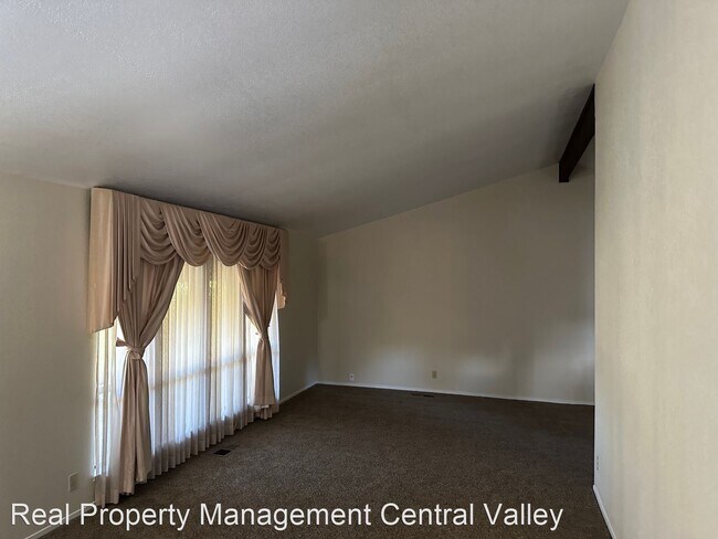 Building Photo - 4 br, 3 bath House - 2663 Fallenleaf Drive