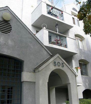 Primary Photo - 505 W 5th St