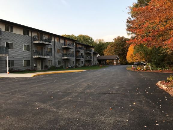 Foto del edificio - Lakeshore Woods Apartments