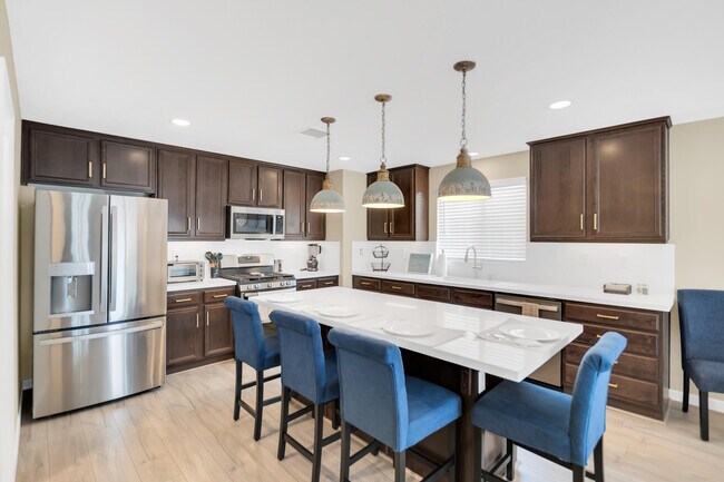 Building Photo - 84131 Azzura Way