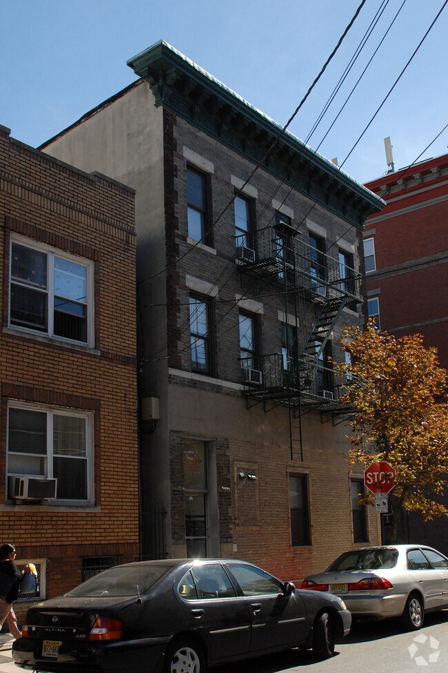 Building Photo - 900 Bergenline Ave