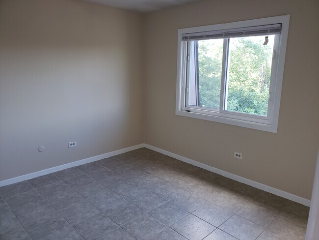 Building Photo - 9622 Bianco Ter