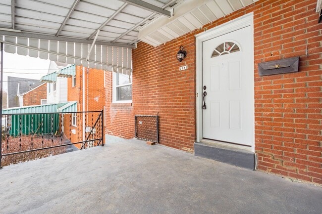 Photo - AVAILABLE MAY 1ST! UPDATED THROUGHOUT! 3-bedroom in Beechview! House