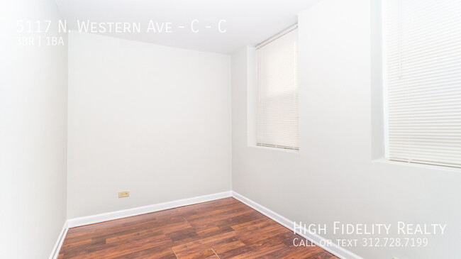 Building Photo - 5117 N Western Ave