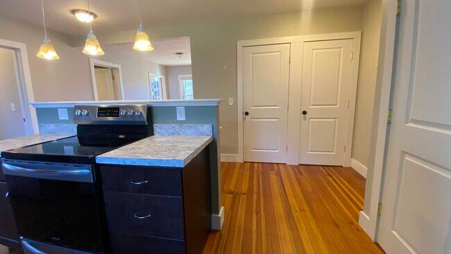 Foto del edificio - 6 Church Ave