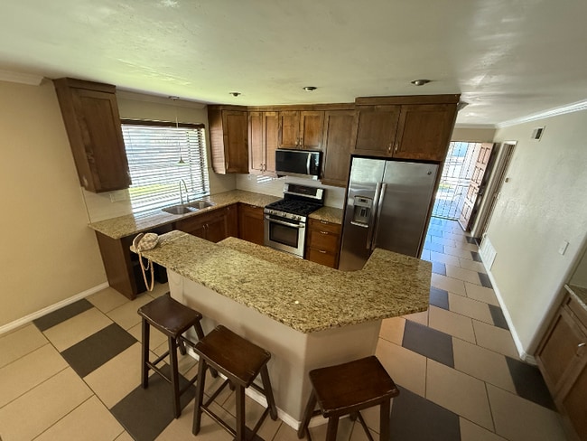 Building Photo - 2434 Red Pine Dr