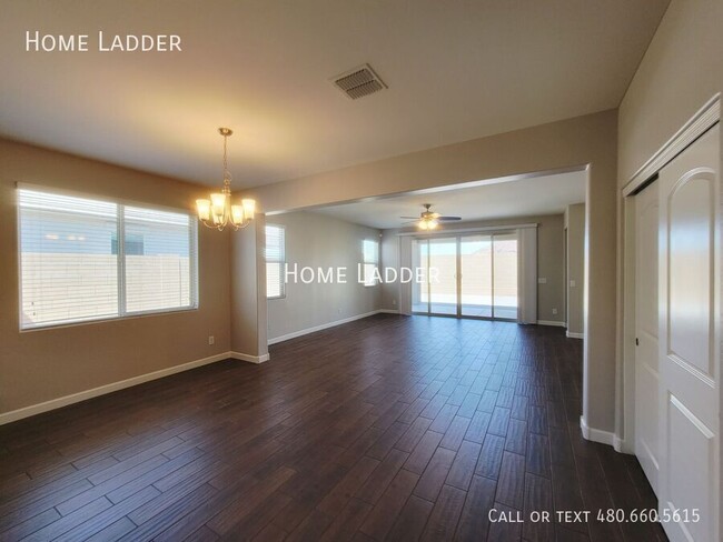 Foto del edificio - 13610 W Briles Rd