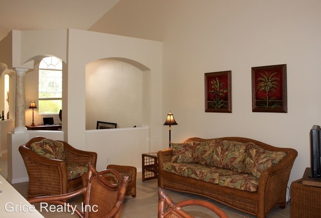 Building Photo - 28105 Mandolin Ct