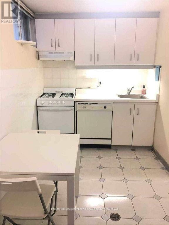 Building Photo - 44 Bellevue Ave