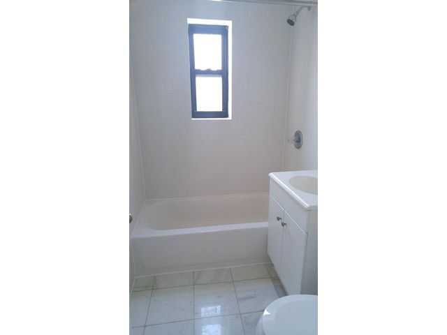 Building Photo - 9750 Queens Blvd