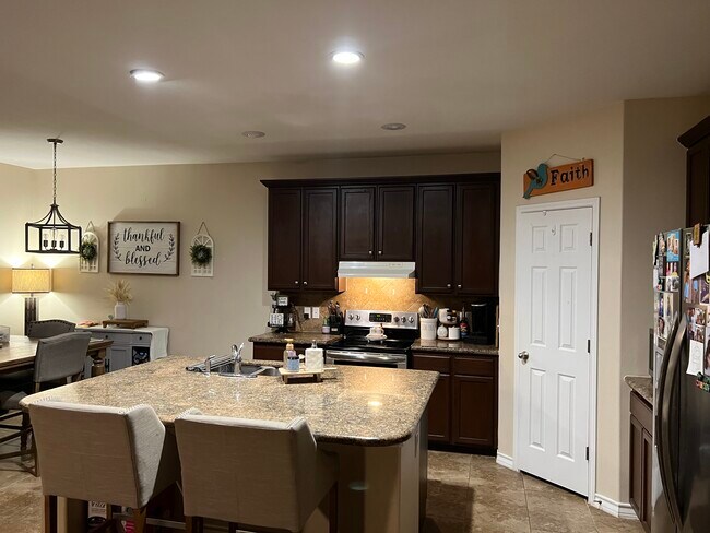 Building Photo - 107 Sago Dr