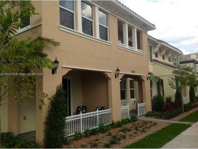Building Photo - 2950 St Thomas Dr