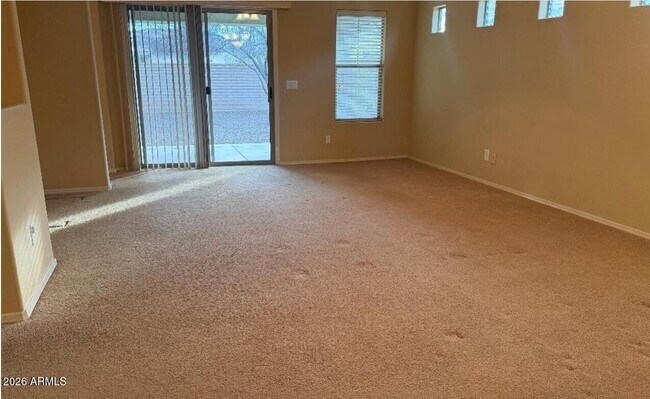 Foto del edificio - 12807 W Desert Mirage Dr