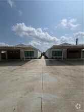 Building Photo - 1200 E Hibiscus Ave