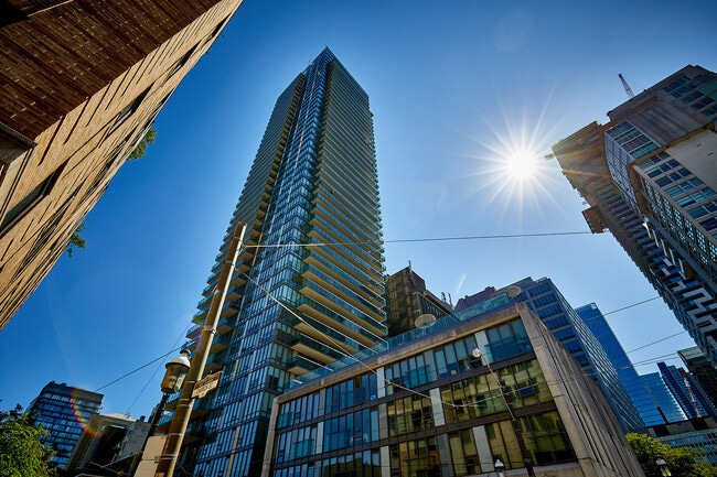 Building Photo - 33 Lombard St