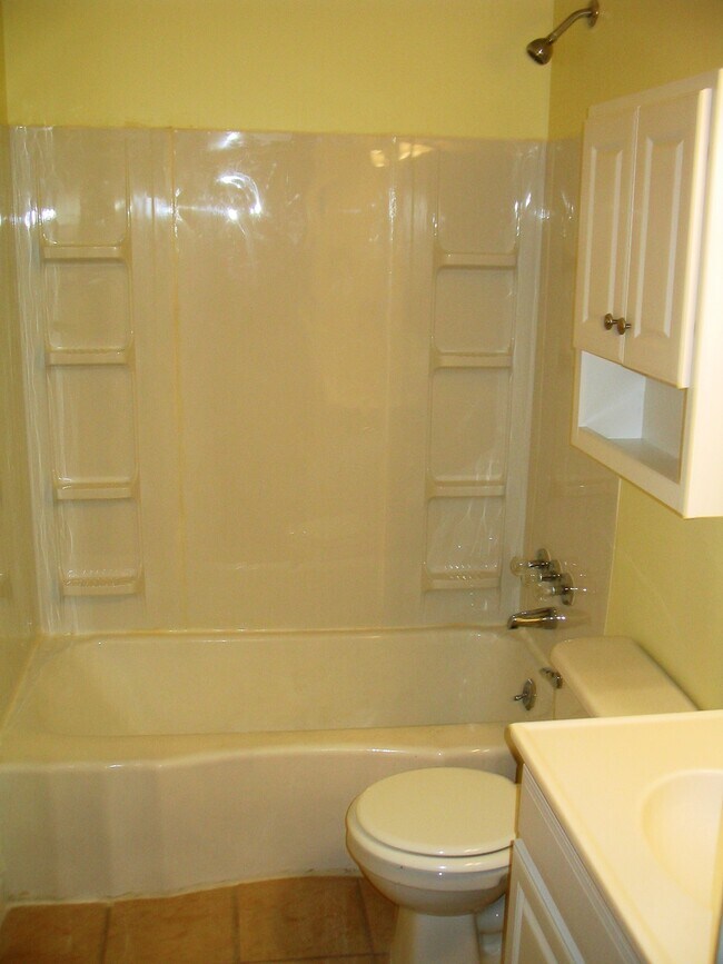Foto del edificio - 576 Emery Ct