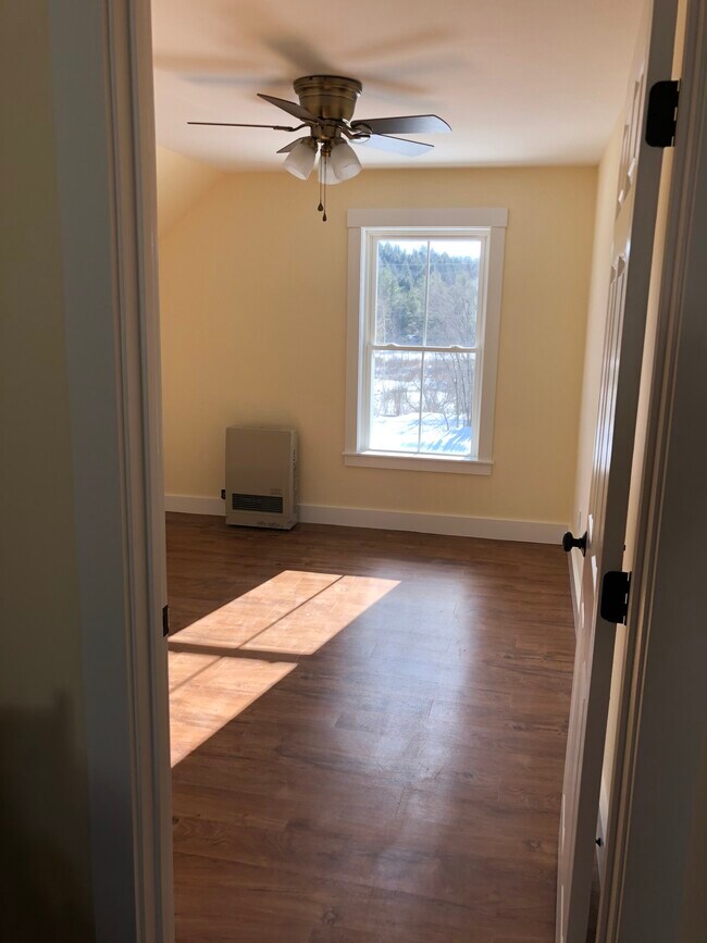 490 Main St Unit 4, Grafton, NH 03240 Rentals in Grafton at 490 Main St