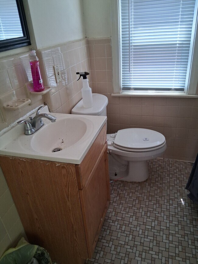 Foto del edificio - 4819 Woodworth St