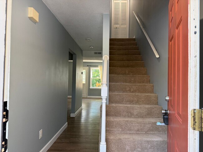 Foto del edificio - 2 Bedroom 1.5 Bath Townhome located in Greeneville, TN