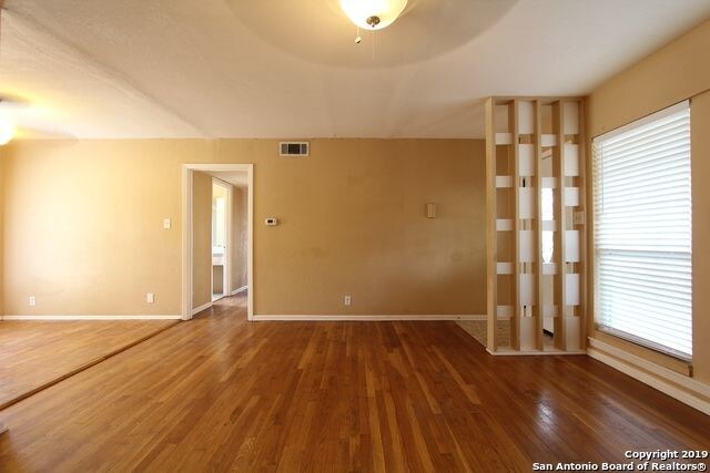 Building Photo - 519 Marquis Ln