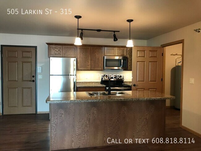 Building Photo - 505 Larkin St