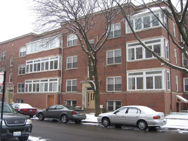 Primary Photo - 7458 N Greenview Ave