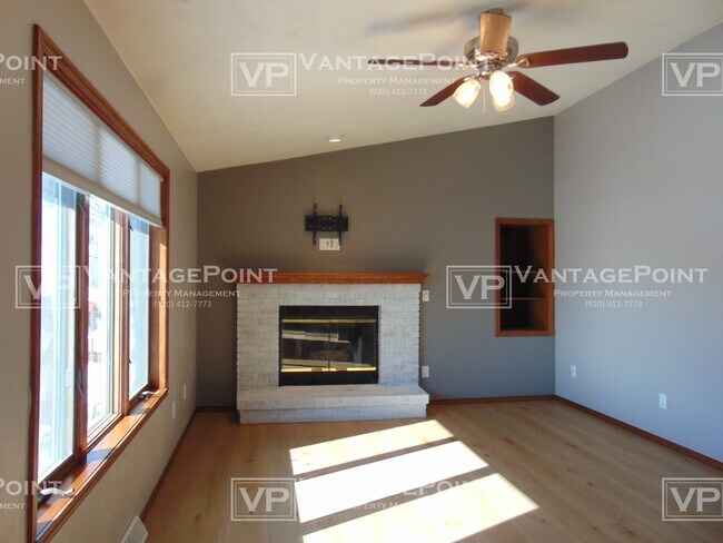 Building Photo - 2729 W Glenpark Dr