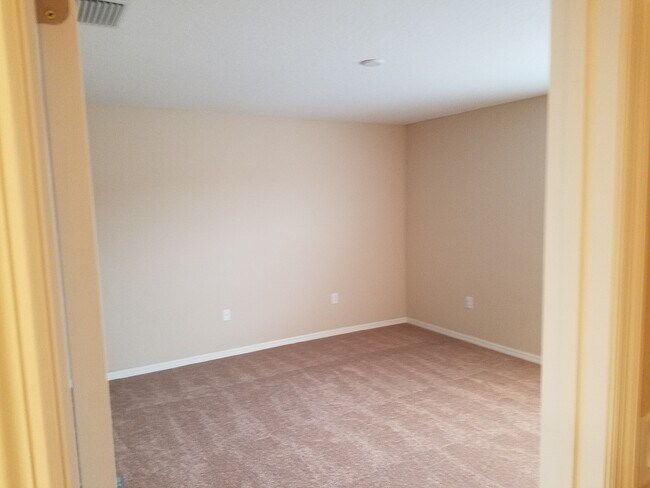 Building Photo - 4949 Wrangler Way