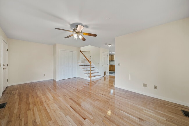 Building Photo - 8 Highland Ave