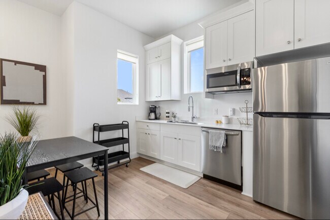 Foto del edificio - 4830 Sparrow Ln