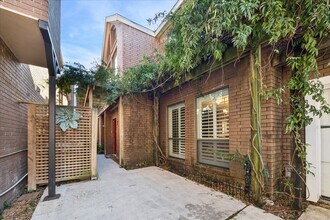 Building Photo - 1524 Nantucket Dr