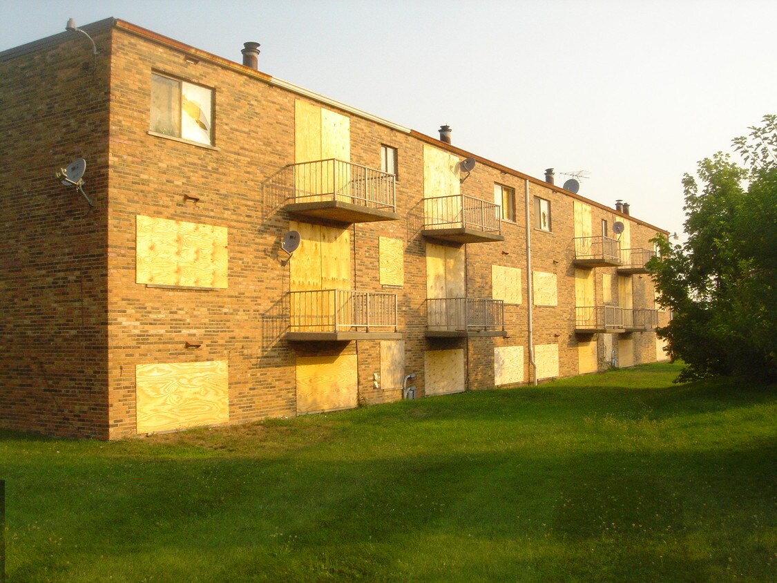 Foto del edificio - 3751-3753 Westmont Dr