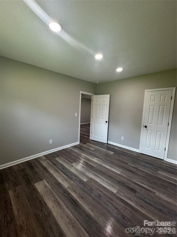 Foto del edificio - 43 Hawkins Rd