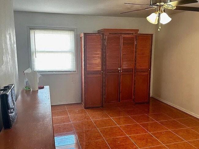 Building Photo - 5265 Arquilla Dr