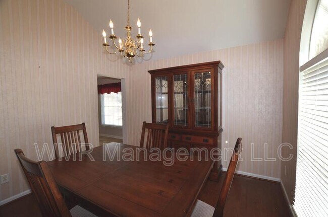 Building Photo - 4001 Berkshire Ct