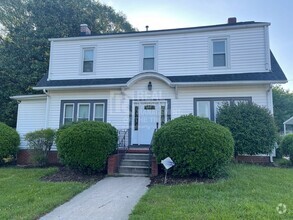 Building Photo - 306 Beech St