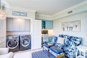 Building Photo - 5799 NE Island Cove Way Building Photo - 5799 NE Island Cove Way