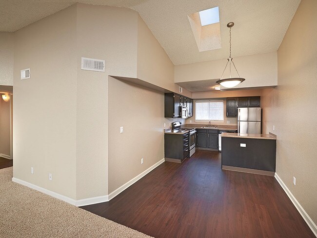 Arapahoe Club Apartments Denver, CO