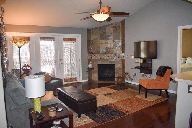 Building Photo - 4385 S. Balsam St. #202
