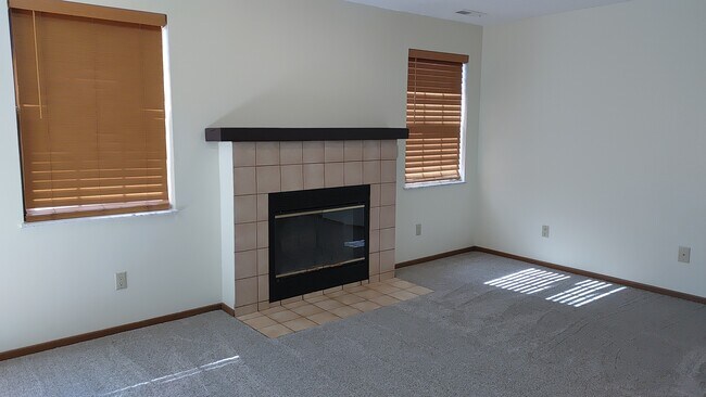 Building Photo - 1276 Robbins Run Ct
