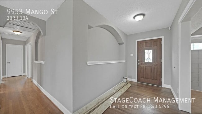 Building Photo - 9953 Mango St