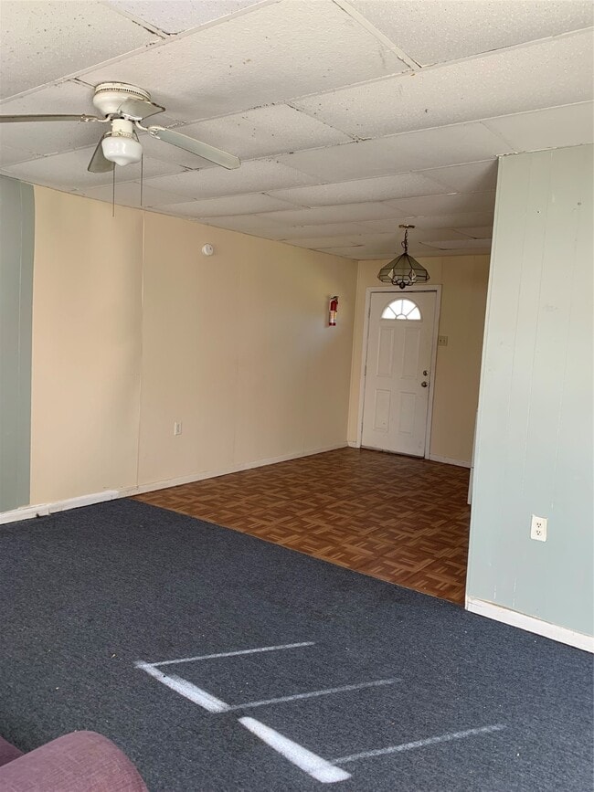 Foto del edificio - 2217 Leaman Ave