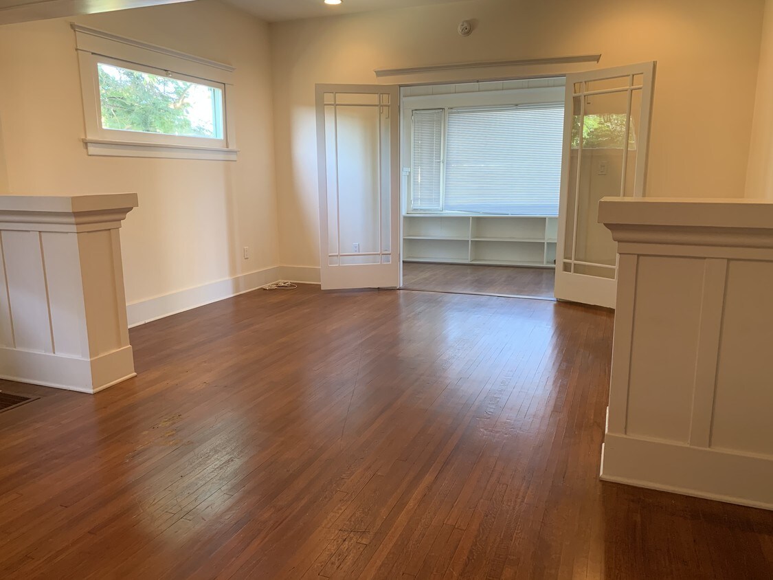 Foto principal - 2424 4th St