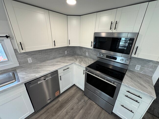 Foto del edificio - 914 Lakeside Ave