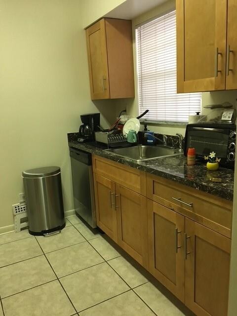 Foto del edificio - 751 Cypress Ln