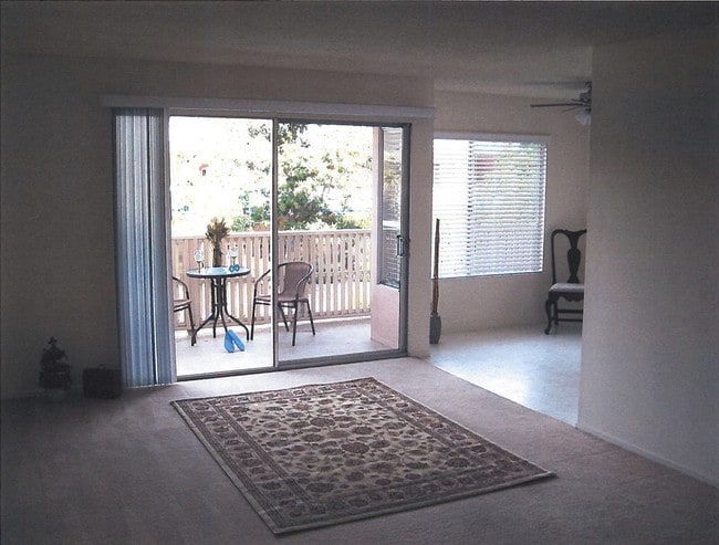 Building Photo - 125 Nova Albion Way