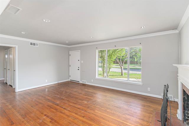 Foto del edificio - 6239 Walnut Hill Ln